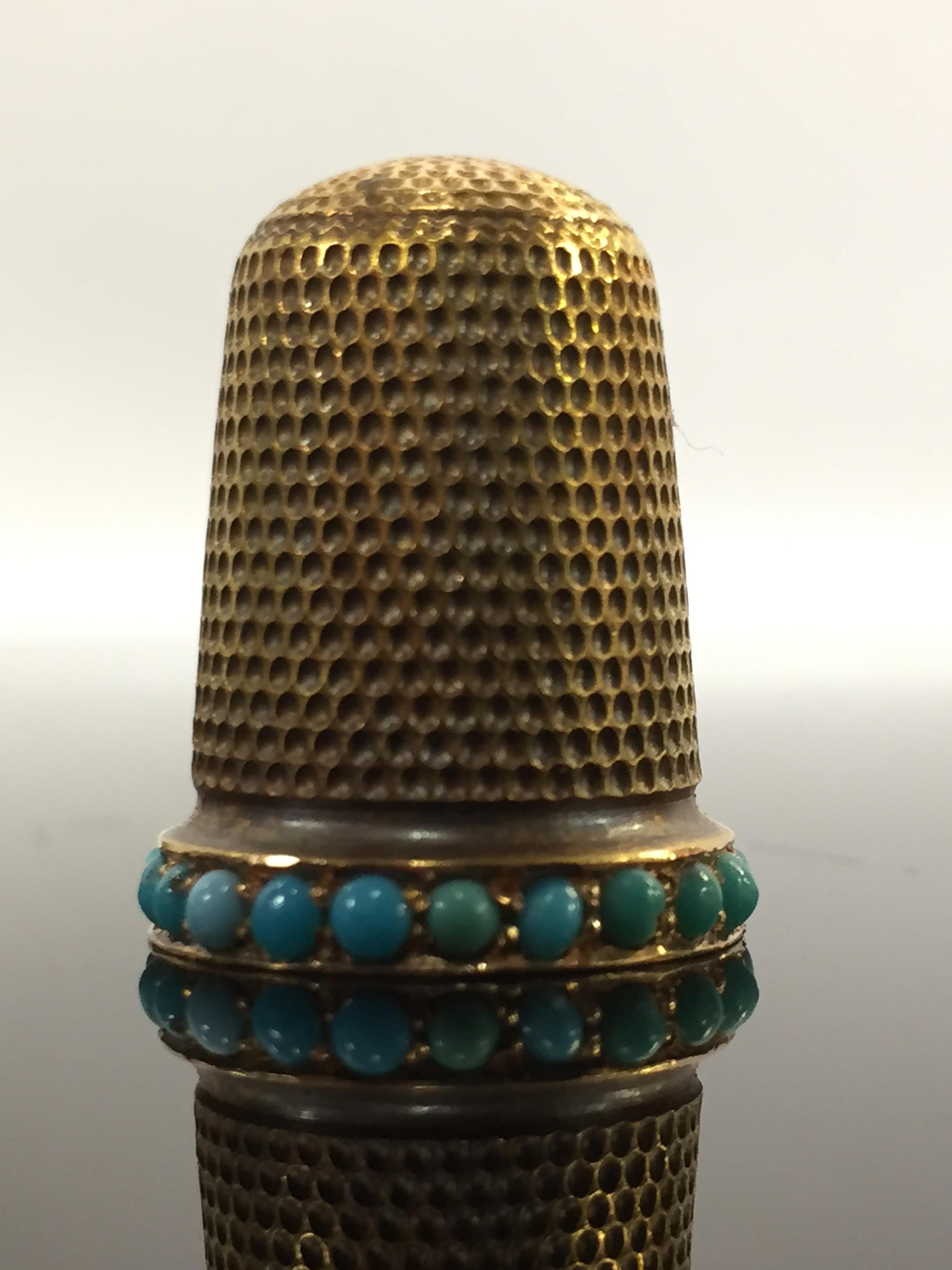 A 15CT ROSE GOLD THIMBLE SET WITH A TURQUOISE RIM. PRESENTED IN AN ASPREY BOX. - Image 4 of 4