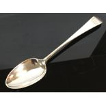 AN EARLY 18TH CENTURY SILVER TABLESPOON, OLD ENGLISH PATTERN MAKER GS, LONDON ASSAY,