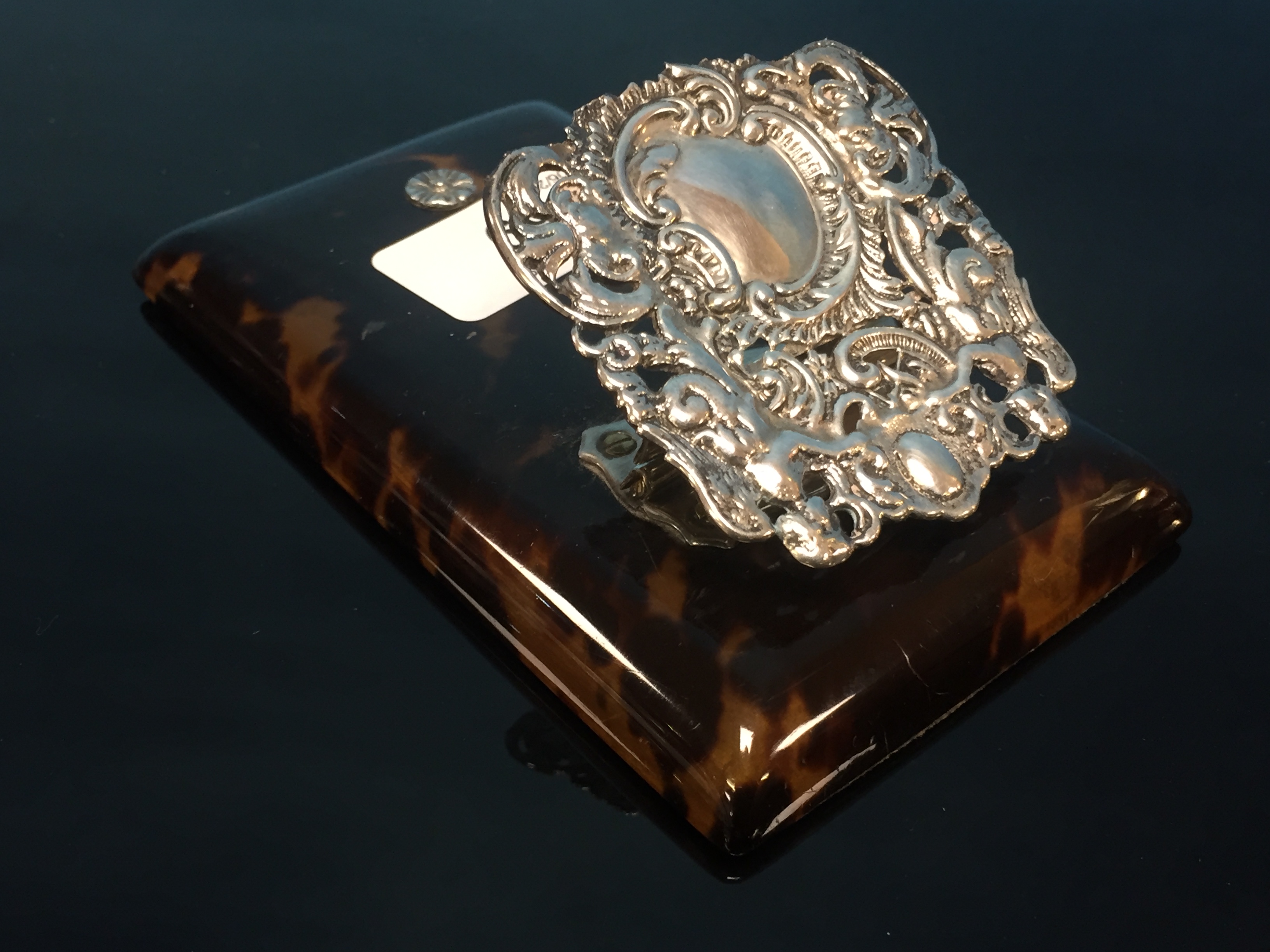 A EARLY C20TH TORTOISESHELL AND SILVER LETTER CLIP. - Image 3 of 3