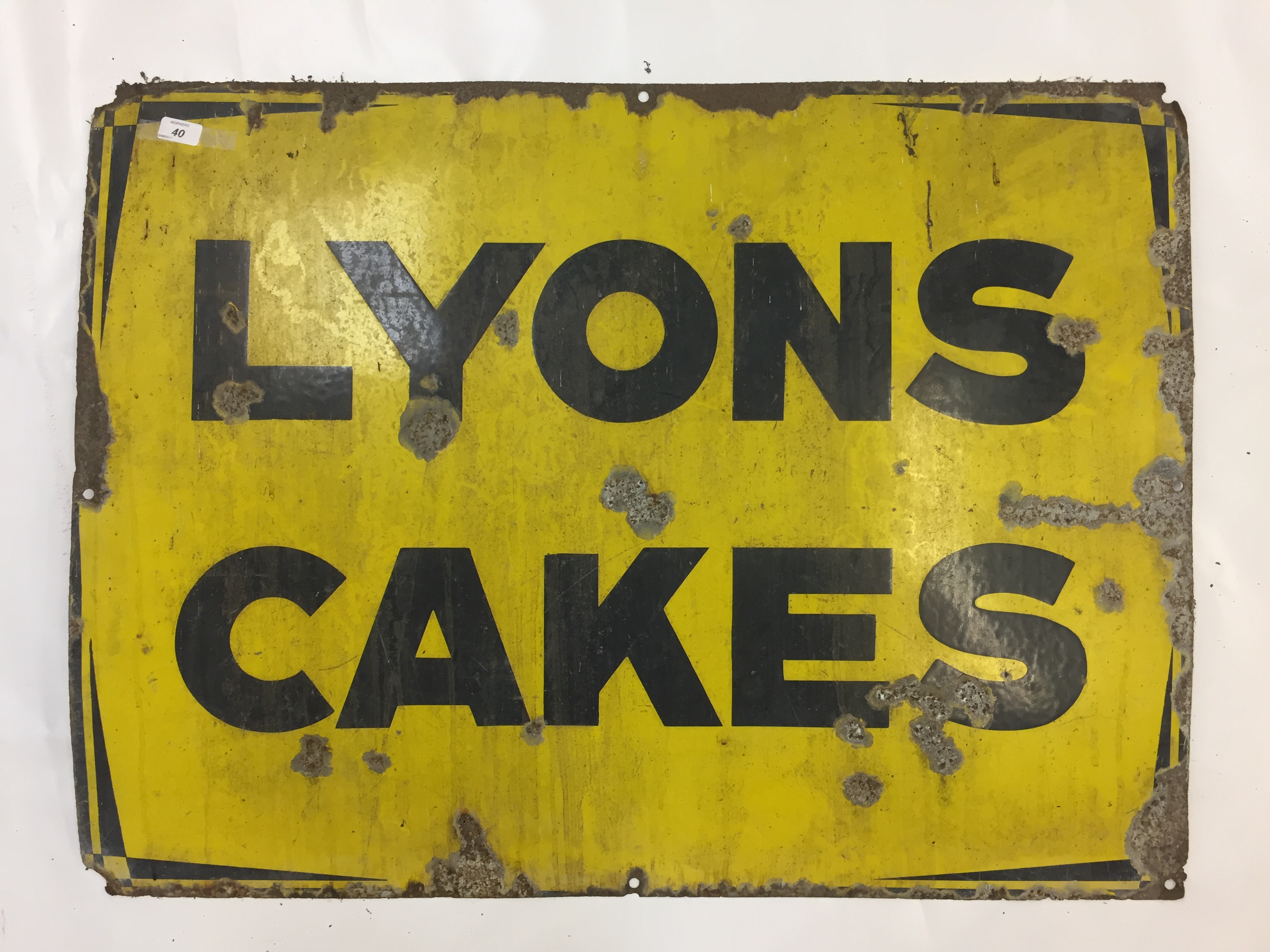 ENAMELED ADVERTISING SIGN - LYONS CAKES 76 X 100 CM (POOR CONDITION)