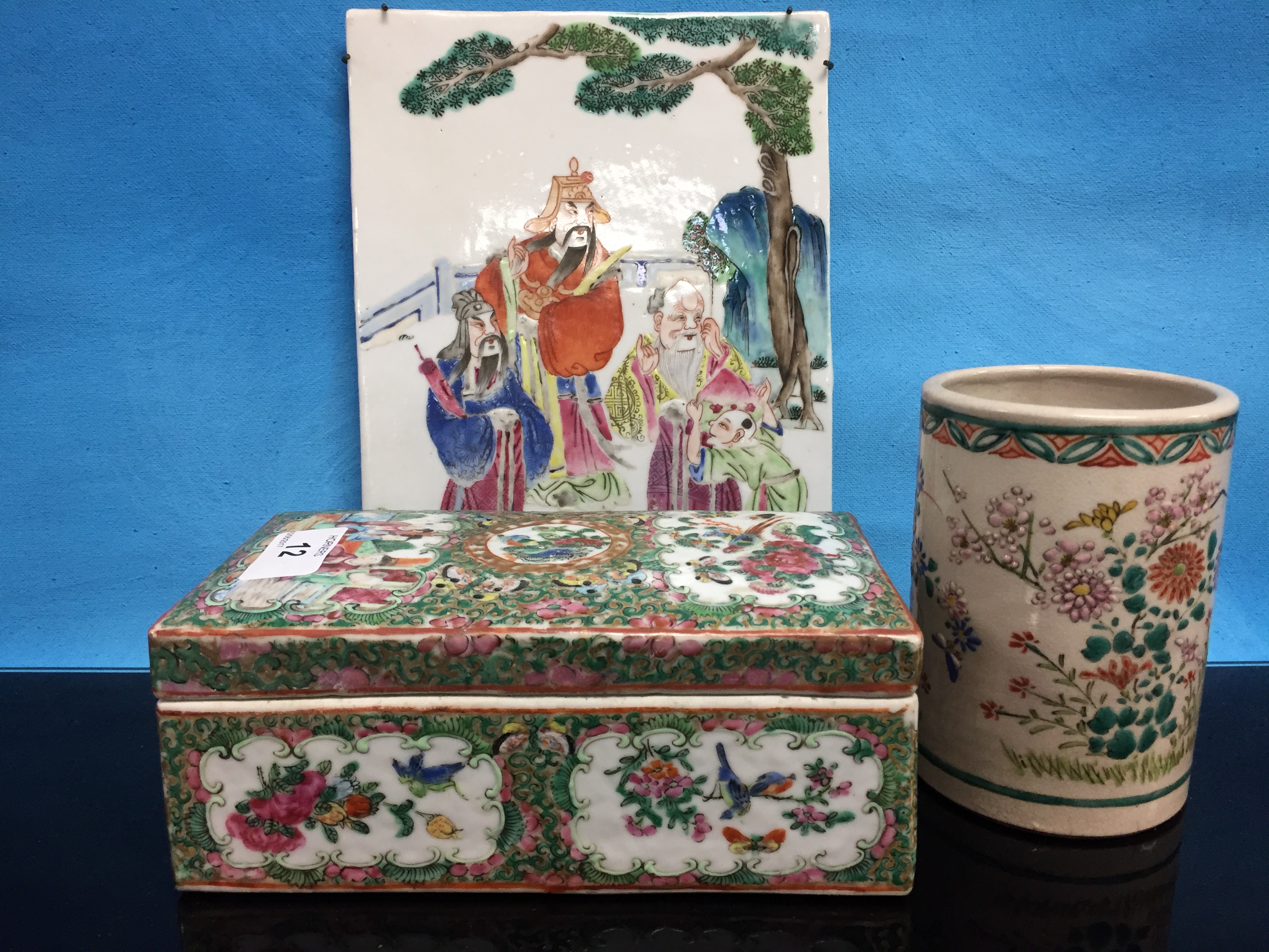 CANTONESE LIDDED PEN BOX,