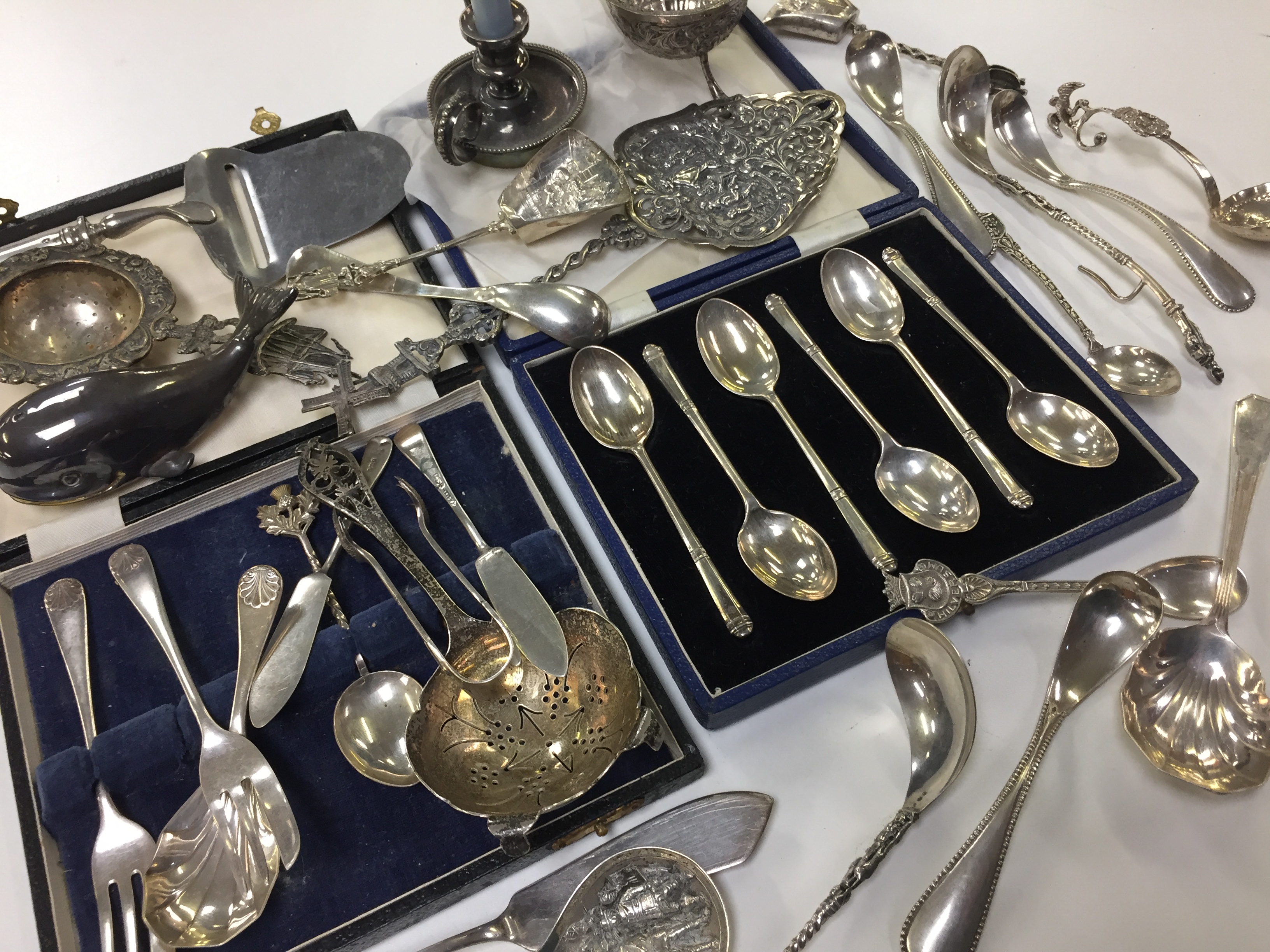 CASED SET OF SILVER TEASPOONS AND SILVER STRAINER, TONGS, - Image 2 of 3
