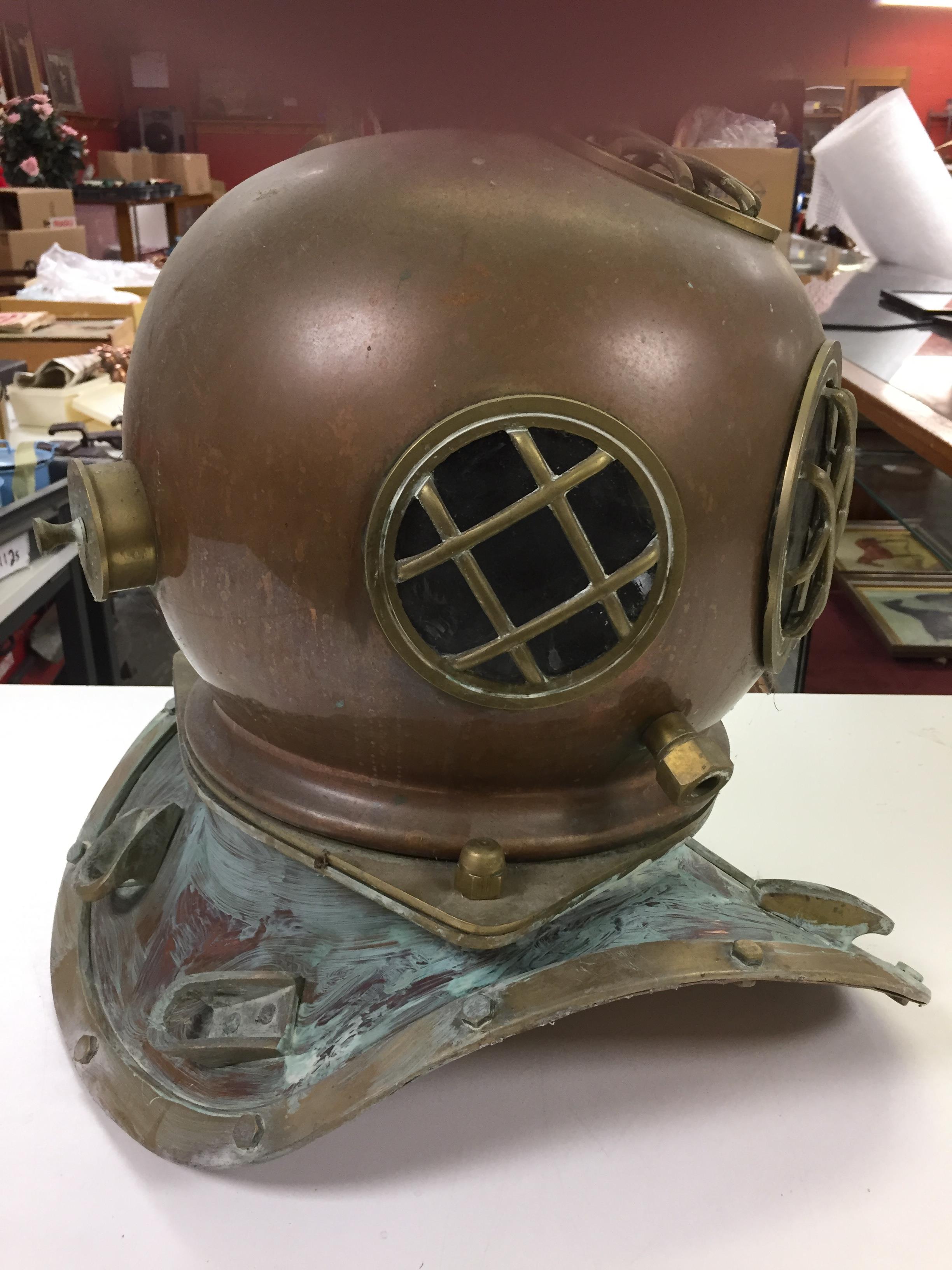 COPPER AND BRASS DIVERS HELMET - Image 3 of 3