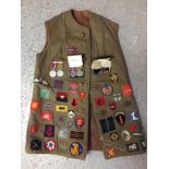 WW2 MEDALS (6) PLUS MINIATURES AND KHAKI TUNIC WITH CLOTH BADGES