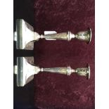 A PAIR OF SILVER CANDLESTICKS OF NEO CLASSICAL DESIGN, SHEFFIELD ASSAY,