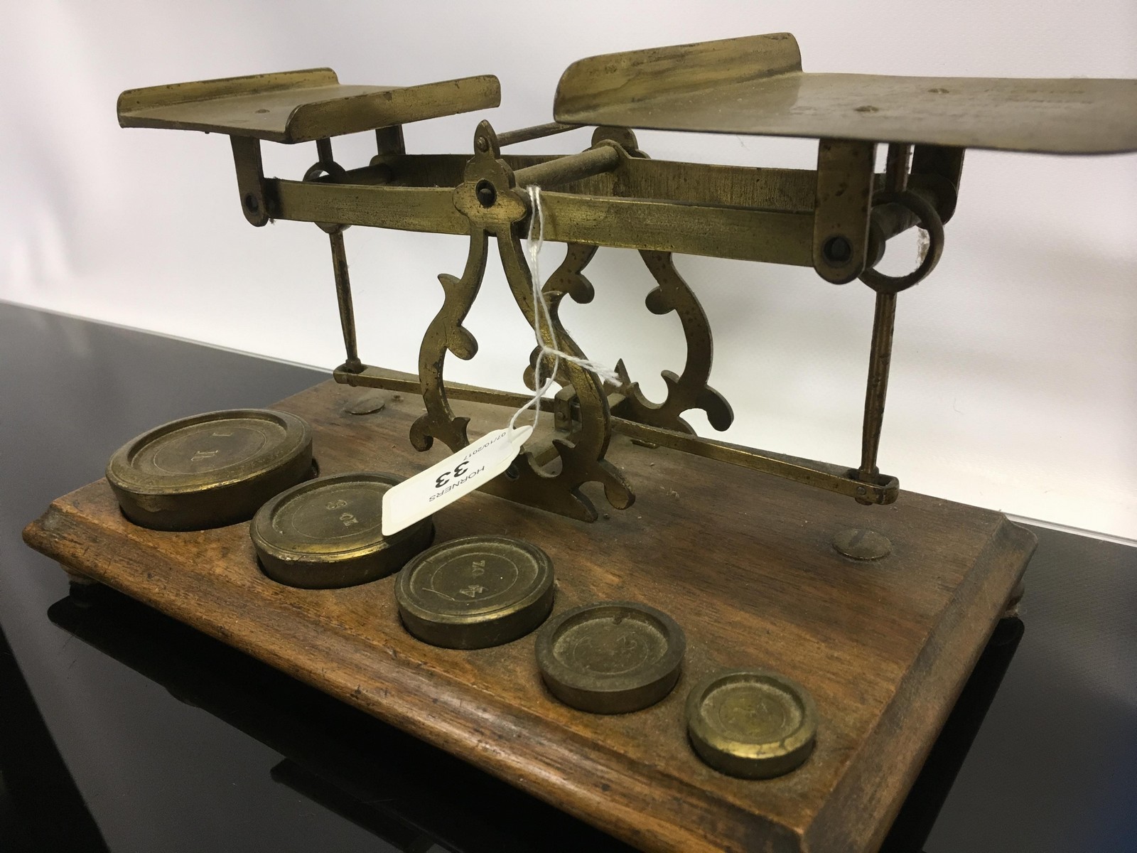 POST OFFICE SCALE WITH WEIGHTS - Image 4 of 4