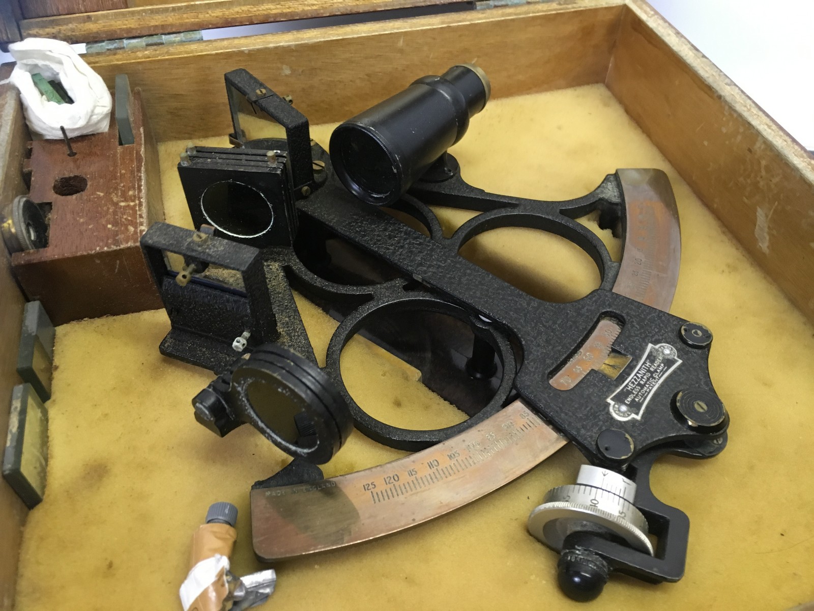 1930'S CASED SEXTANT BY "HESSANITH" LONDON - Image 2 of 6