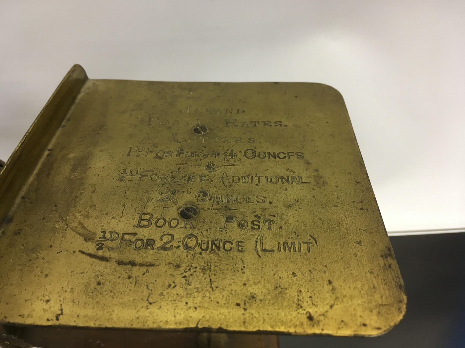 POST OFFICE SCALE WITH WEIGHTS - Image 3 of 4