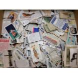 BOX OF MIXED CIGARETTE CARDS, OGDEN, LEA, LAMBERT & BUTLER ETC.