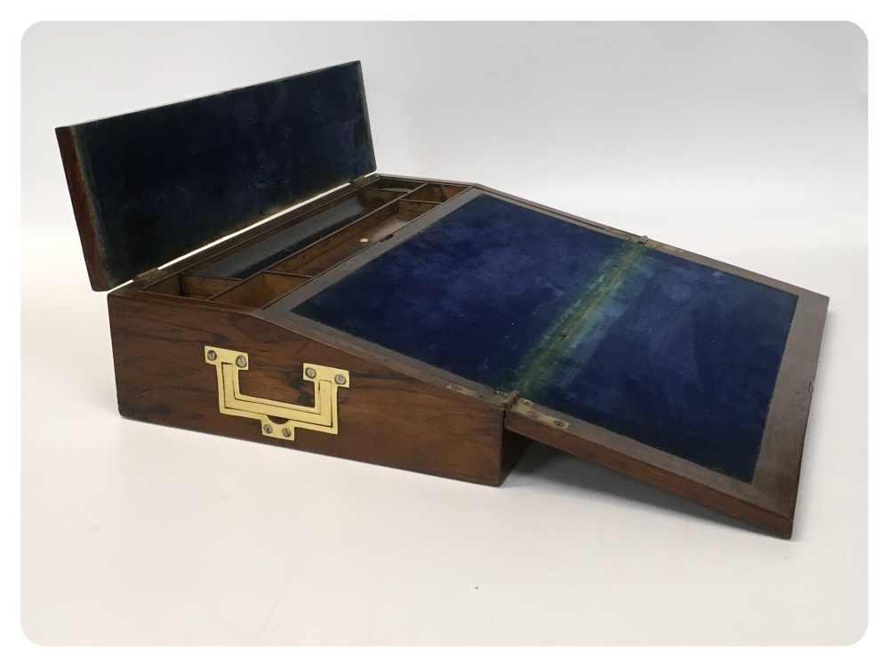 UNUSUAL SMALL GEORGIAN ROSEWOOD WRITING BOX / SLOPE, DECORATED WITH BRASS STRINGING. - Image 4 of 5