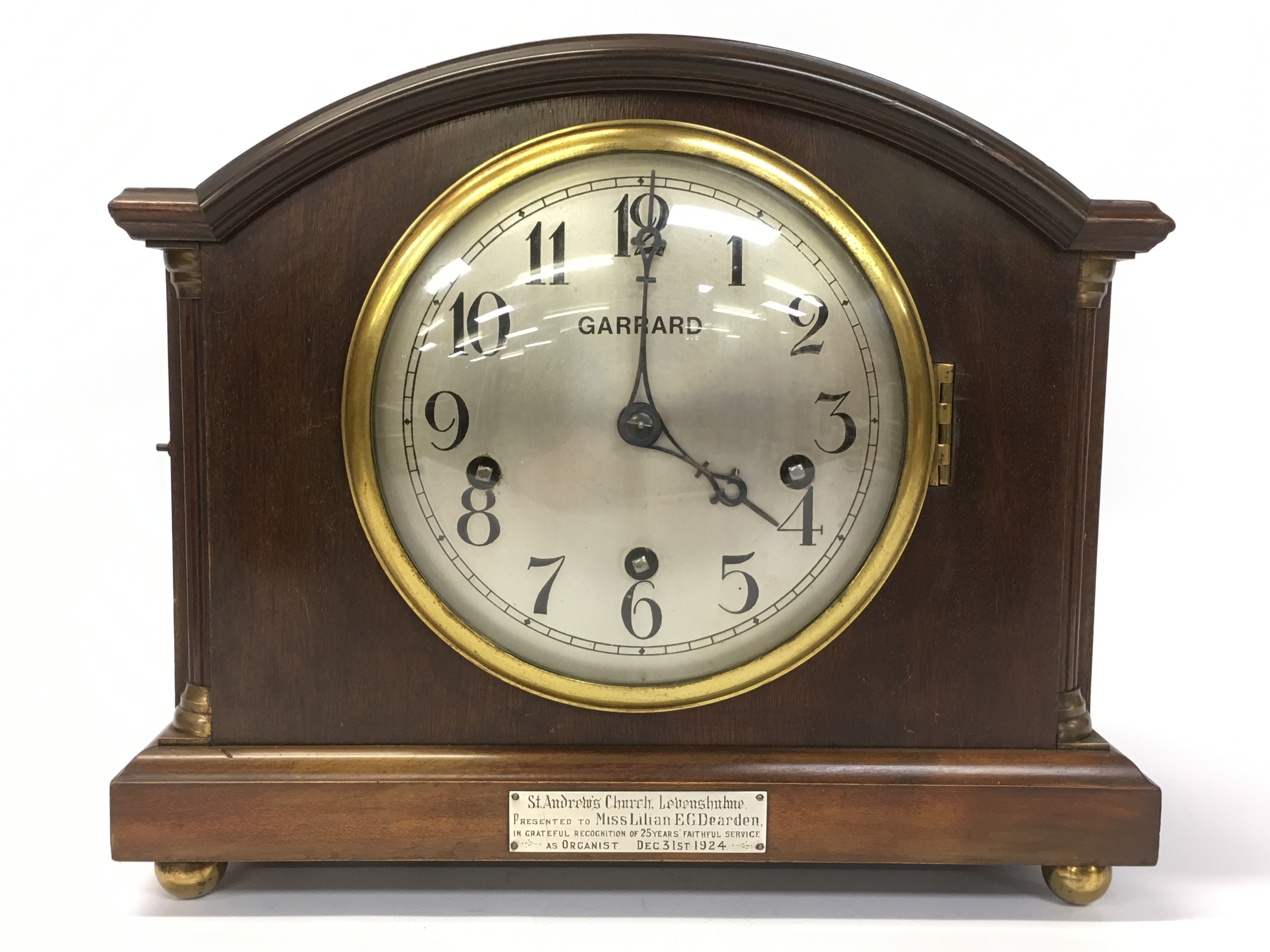 GARRARD MUSICAL CHIMING MANTEL CLOCK, WITH ARCH TOP MAHOGANY CASE.