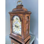 AN ENGLISH GEORGE III FRUITWOOD BRACKET CLOCK, BRASS DIAL WITH OPENWORK CORNER ORNAMENTS,