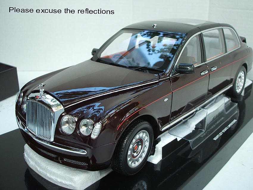 Bentley State Limousine for Queen Elizabeth, a boxed complete 1/18 scale model of the Bentley