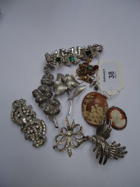 An Art Deco paste bracelet, a small quantity of silver and paste jewellery and a small quantity of