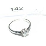 A diamond Solitaire ring - approx. 0.5 carat - in platinum setting