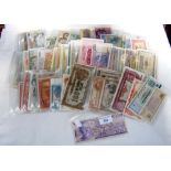 Collection of foreign banknotes, including Italian and other