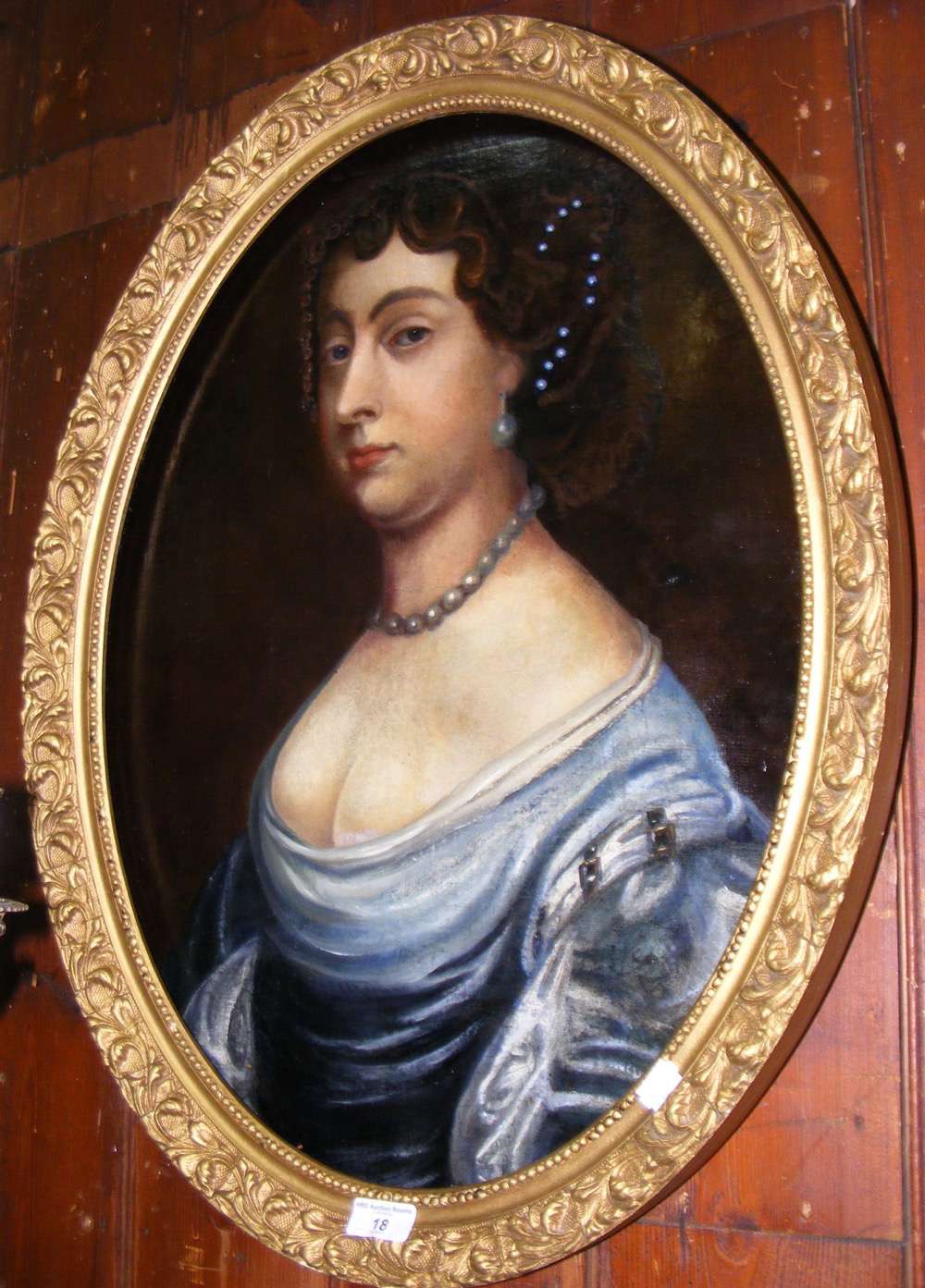 ENGLISH SCHOOL - 60cm x 45cm - oval oil on canvas portrait of lady with pearl necklace