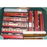 Selection of Hornby 00 coaches