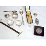 Various collectables, including a stickpin in presentation case, napkin rings, etc.