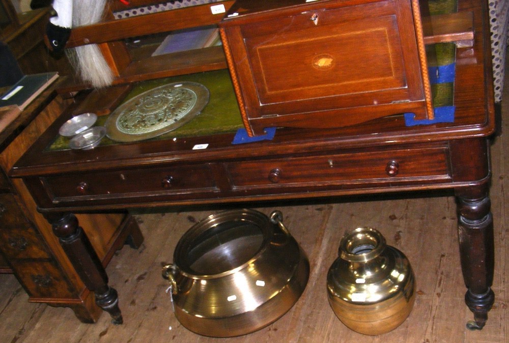 Victorian mahogany Partner's desk with green leather top and four drawers to the apron - 136cm x