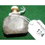 Chinese pudding stone agate snuff bottle with brass spoon - 4.5cm