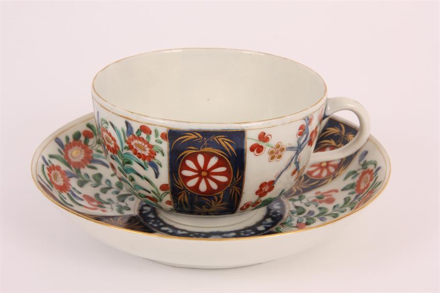 A First Period Worcester Polychrome TEA CUP and SAUCER with colourful flower spray decoration in the - Image 2 of 4