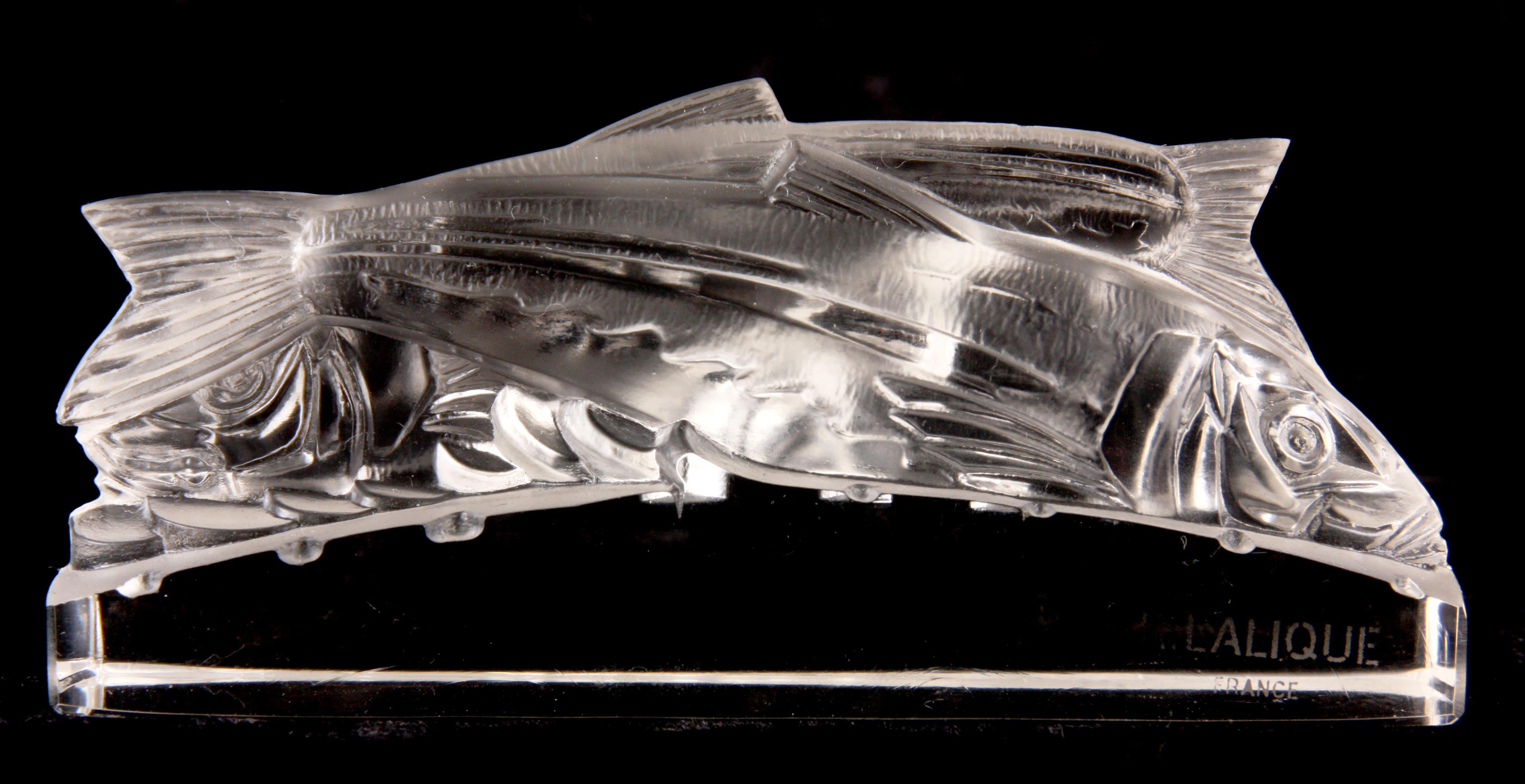 R. LALIQUE, DEUX SARDINE PAPERWEIGHT 10cm wide 4cm high.