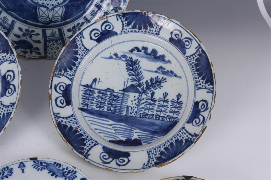 A COLLECTION OF 18TH CENTURY BLUE AND WHITE DUTCH DELFTWARE comprising a large shallow dish with - Image 4 of 14