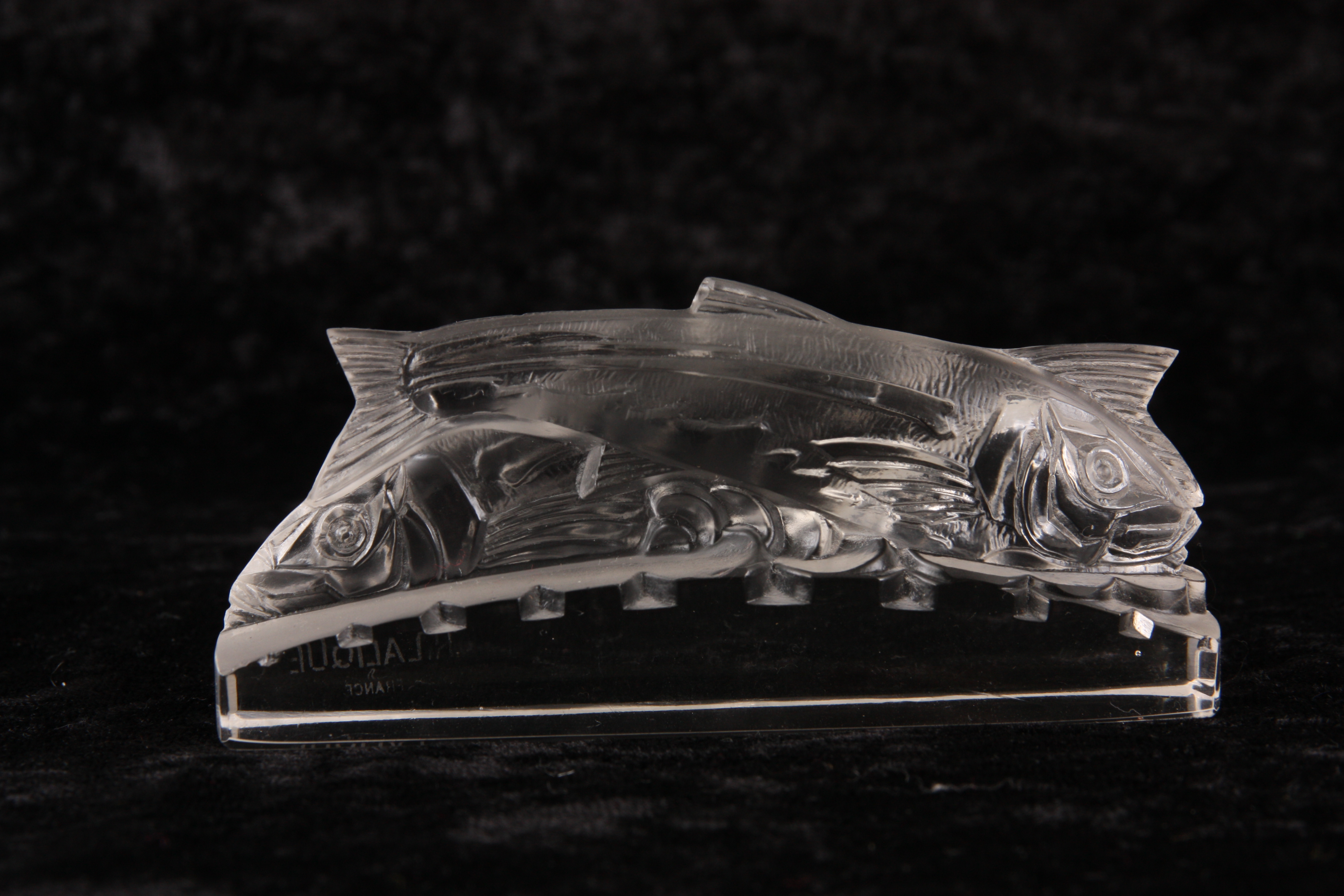 R. LALIQUE, DEUX SARDINE PAPERWEIGHT 10cm wide 4cm high. - Image 4 of 4