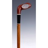 AN EARLY 20TH CENTURY PRESENTATION WALKING STICK FORMED AS A GOLF CLUB the mahogany handle with