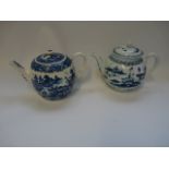 Worcester cannonball pattern ovoid teapot with pagoda knop and Crescent mark to base and a Barrel