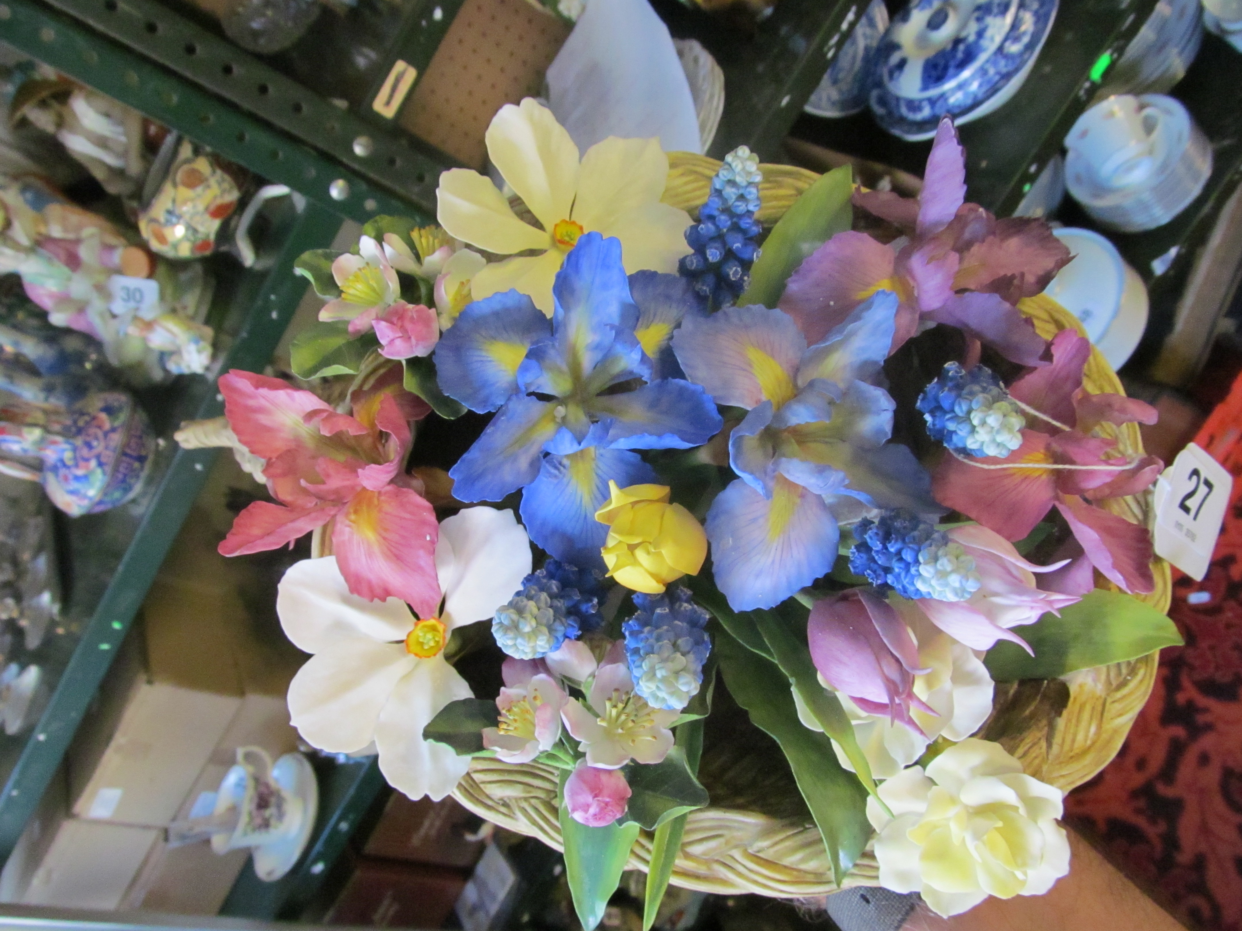 A Connoisseur of Malvern limited edition basket of flowers 'Spring Cornucopia' 10/25 (a/f) with - Bild 4 aus 4