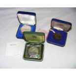 A 1972 Duke of Windsor medal in case,