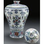 A CHINESE PORCELAIN WUCAI STYLE VASE AND BOWL