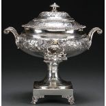 AN ENGLISH GEORGIAN SILVER HOT WATER URN, LONDON