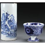 A JAPANESE ARITA BLUE WHITE FOOTED PORCELAIN BOWL