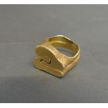 A Circa 1970 High Grade Gold Ring in Two Parts, interlocking, 19.