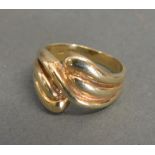 A 9ct Gold Crossover Ring, 4.