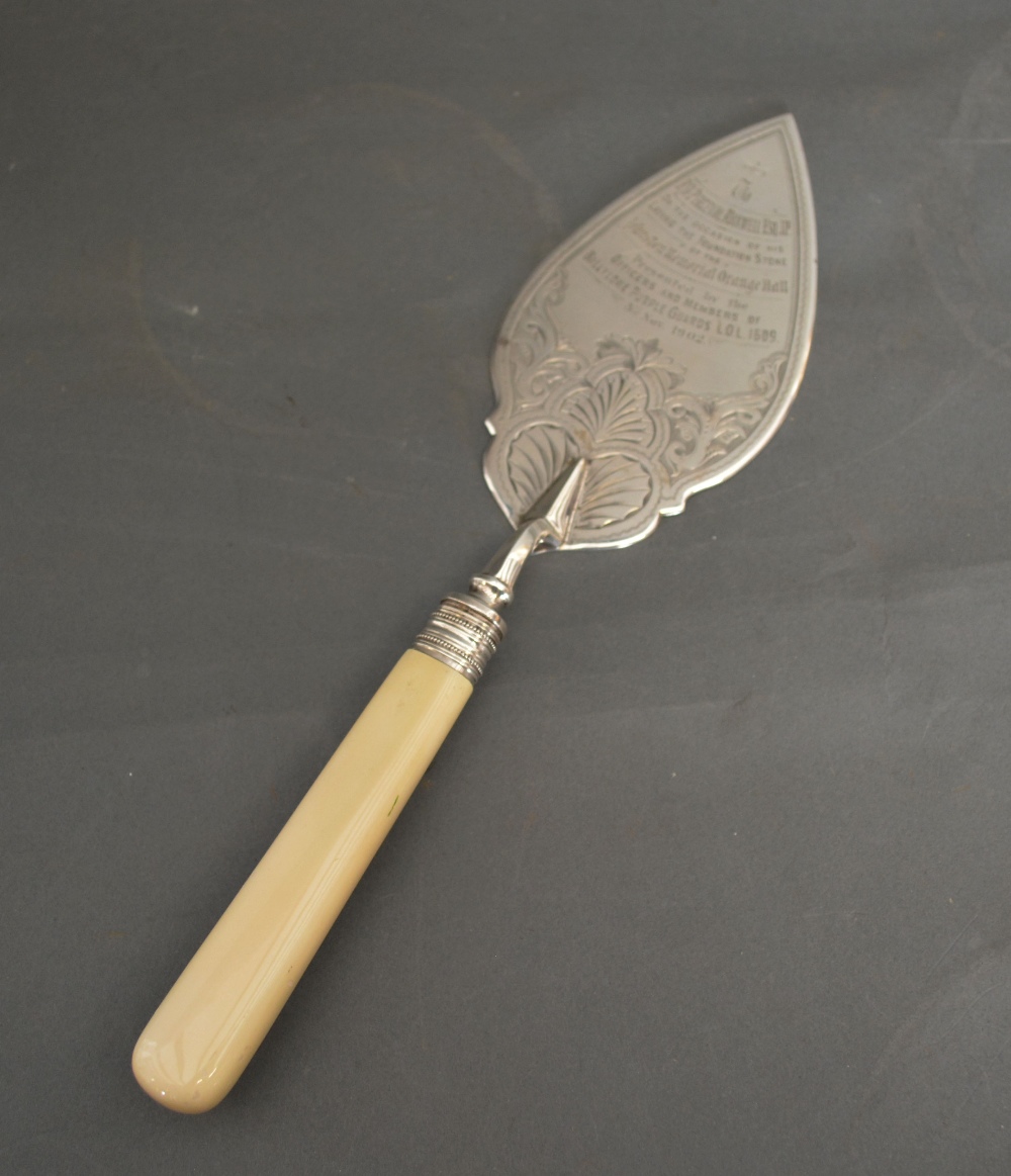 An Edwardian Silver Presentation Trowel of Shaped Outline with Engraved Decoration, Sheffield 1901,