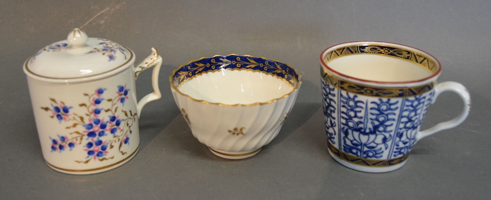 An 18th Century Worcester Flight Tea Bowl,