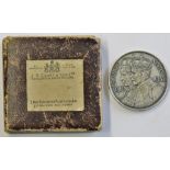 George V and Mary commemoration medallion 1910-1935 Anniversary, excellent floral pattern on the