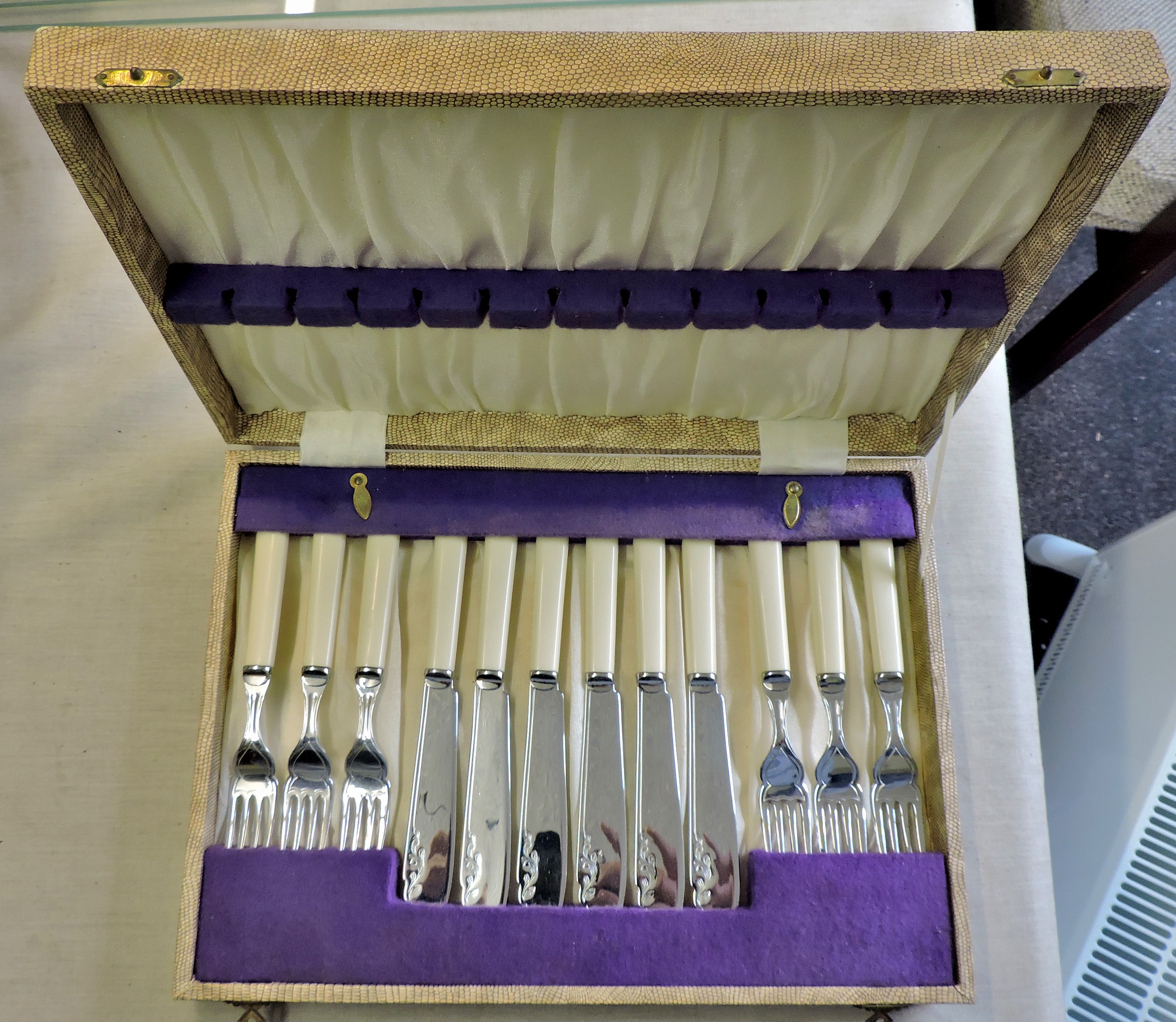 Fish Set-in original box of knives and forks, there was other cutlery inside, missing, but the