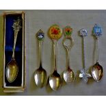 Spoons - Large tin of decorative tea spoons, approx 50.