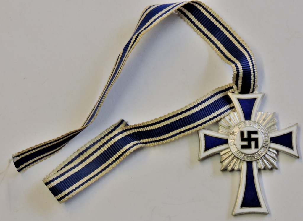 German Nazi era Mutters Kruez, silver grade, these medals where issued to mothers who had met the