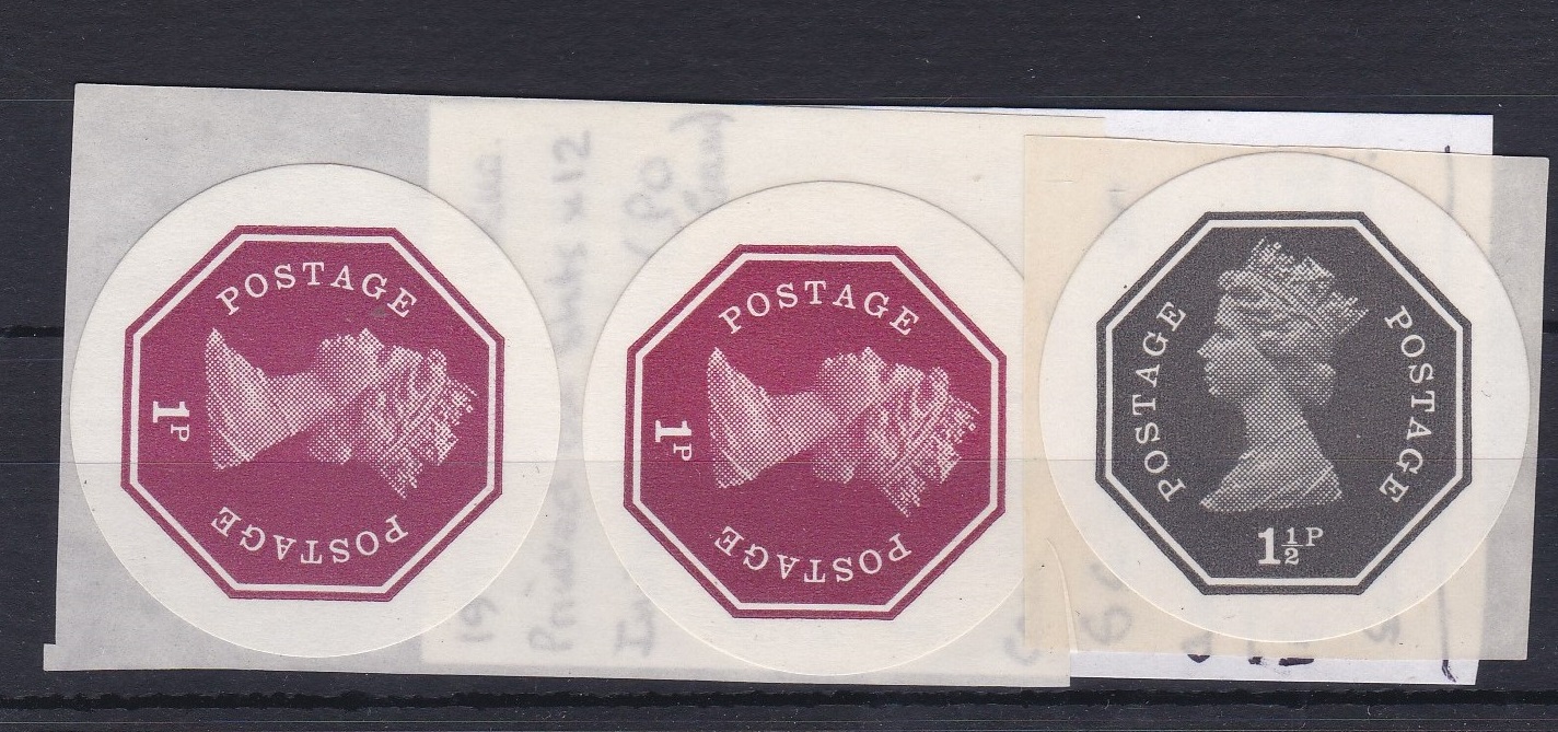 Great Britain 1973 HMSO issue 1d, (2) 1 1/2d - scarce printing with invisible P.O. Gun, mint as