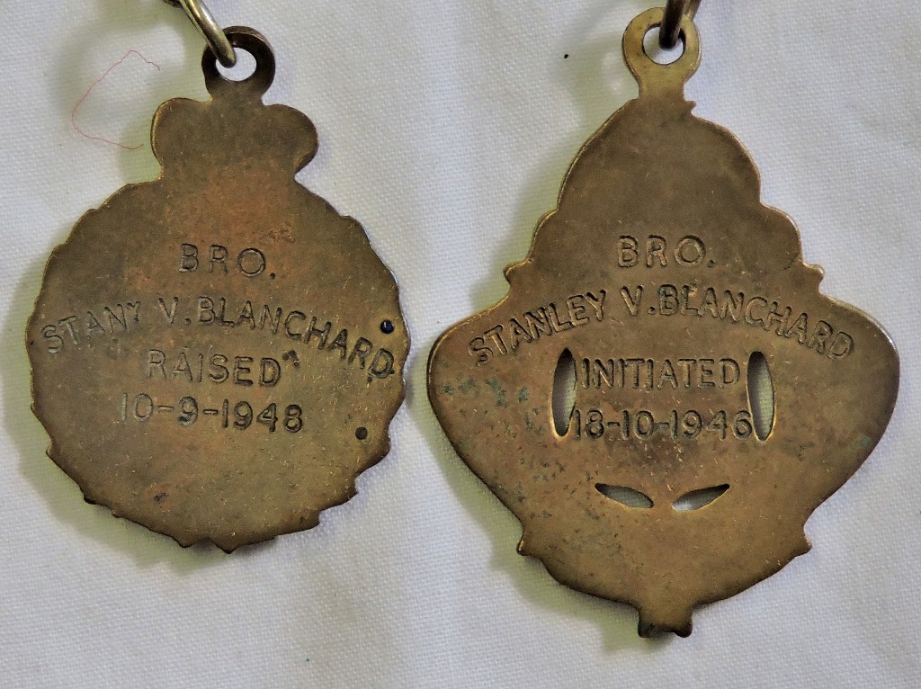 Group of (5) medals-with varies documents including (2) service books, release book all relating - Bild 2 aus 5