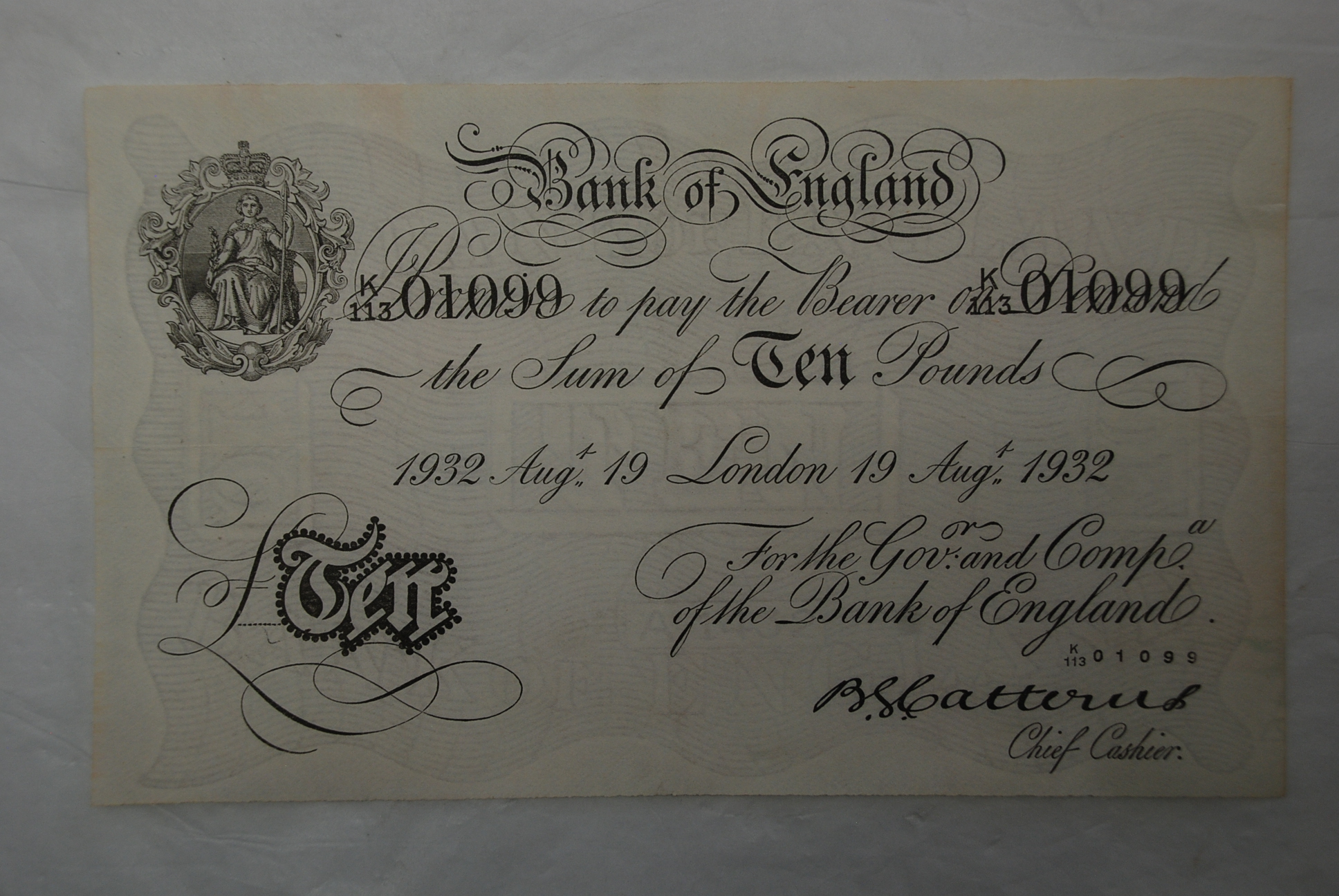 England - £10 White 1932 K113 01099 Catterns EF (B229) Bernhard forgery