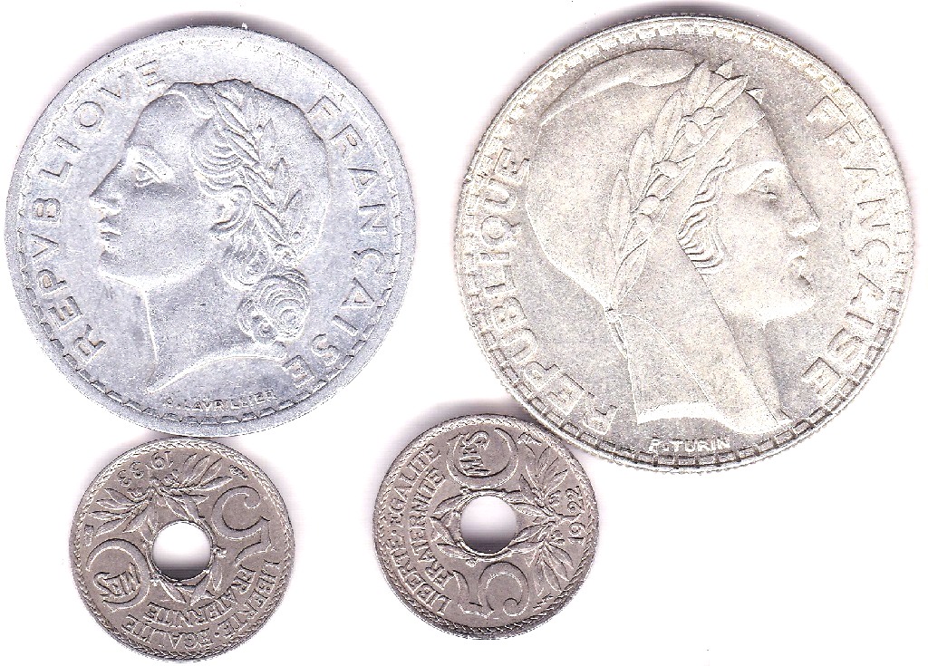 France 1922 (b) 5 Centimes, KM 875, scarce, 1946C, 5 Francs, AUNC, Scarce KM 888b.3, 1933 5 - Image 3 of 3