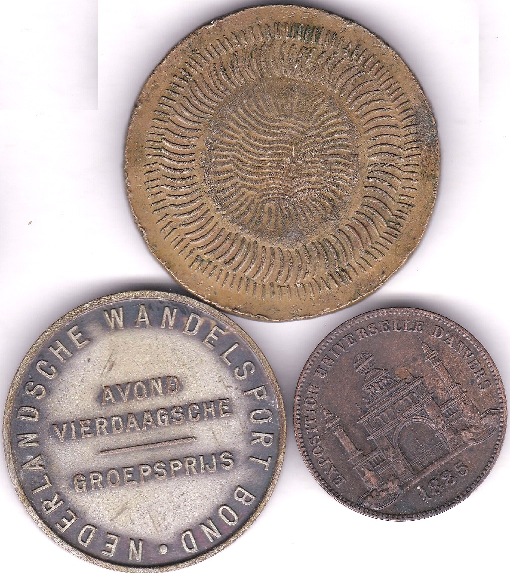 Belgium 1885 Antwerp Exposition D'Anvers, Universal, GVF, 30mm, Pewter Wandersport Bond Token, crown - Image 3 of 3