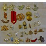 British and Foreign cap badges and collar badges (32) Includes Queens Own Oxfordshire Hussars,